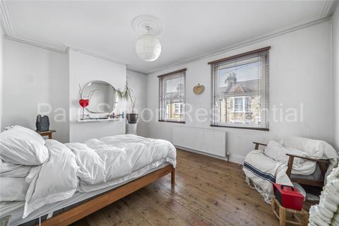 40 Winchelsea Road, London, N17 6XH