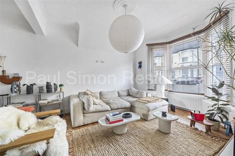 40 Winchelsea Road, London, N17 6XH