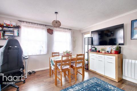 2 bedroom apartment for sale, Mary Court, Chatham