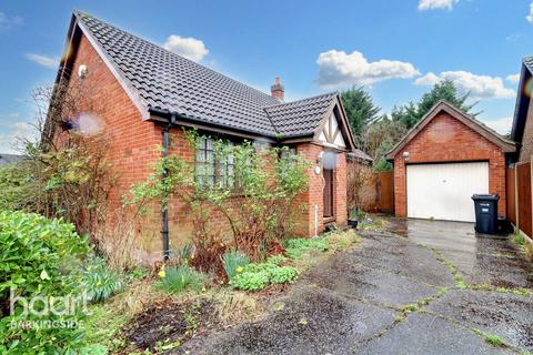 2 bedroom detached bungalow for sale, Trentbridge Close, Hainault