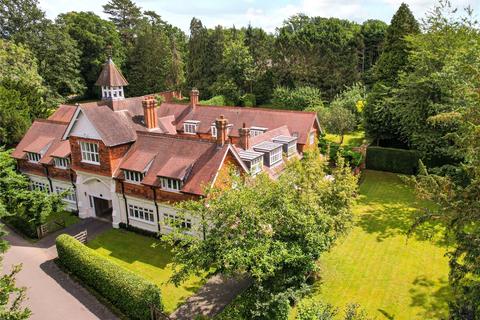 6 bedroom semi-detached house for sale, Tyrrells Wood, Leatherhead, Surrey, KT22