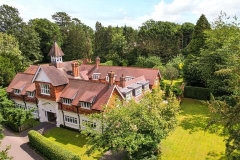 6 bedroom semi-detached house for sale, Tyrrells Wood, Leatherhead, Surrey, KT22