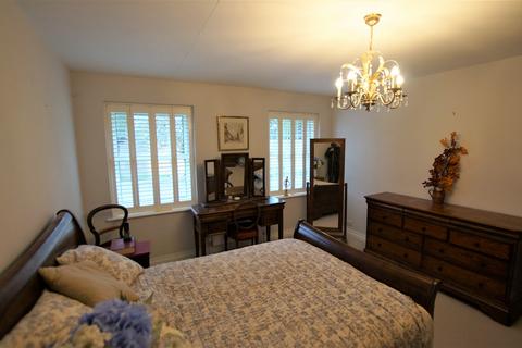 undefined, Middlefield, West Wittering, Chichester, West Sussex, PO20