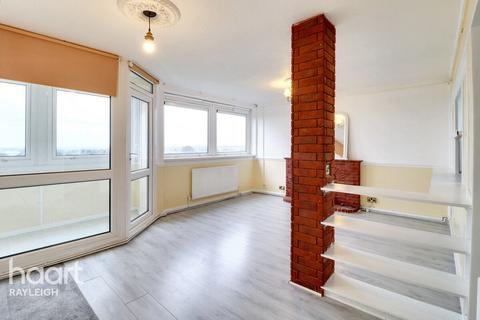 2 bedroom flat for sale, Mansell Close, Leigh-On-Sea