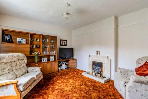 71 Britten Road, Lowestoft, NR33 9BN