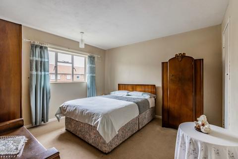 71 Britten Road, Lowestoft, NR33 9BN