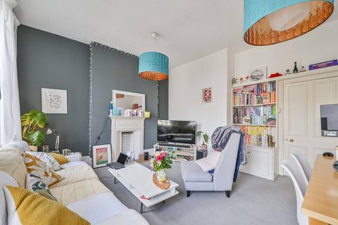 3 bedroom flat for sale, St Pauls Road, Islington, London, N1