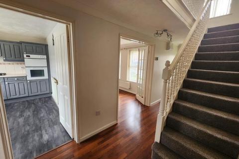 4 bedroom detached house to rent - Peatmoor,  Swindon,  SN5