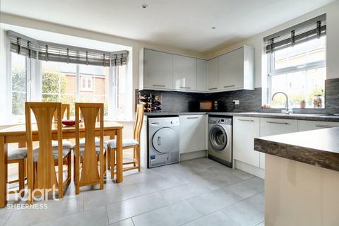 4 bedroom townhouse for sale - Thistle Hill Way, Minster on sea