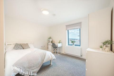 6 bedroom flat to rent - Trippet Lane