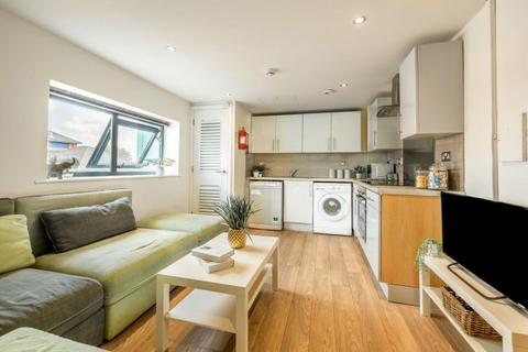 7 bedroom flat to rent - Regent Terrace