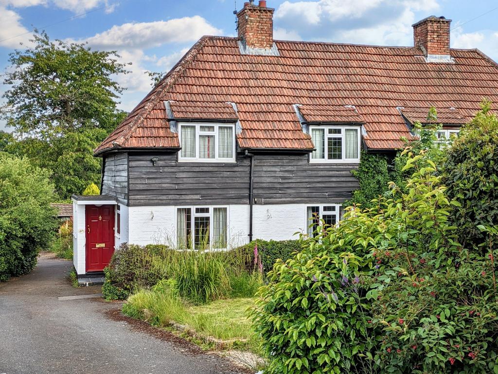 Forest Row, Forest Row RH18 3 bed semidetached house for sale £500,000