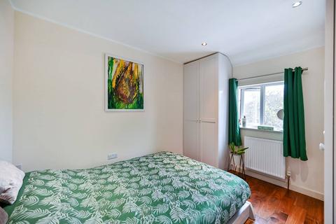 46 Howard Road, Isleworth, TW7 6JN