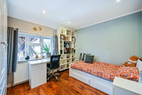 46 Howard Road, Isleworth, TW7 6JN