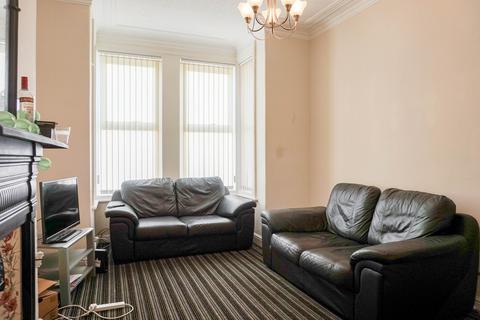 5 bedroom terraced house to rent - Stanmore Place, Leeds LS4