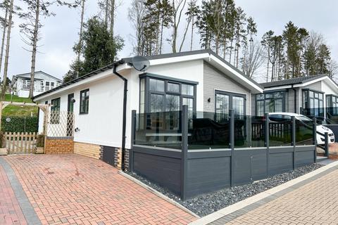 Castle Lake, Saltmarshe Castle, Tedstone Warfe, Bromyard, Hereford, Herefordshire, HR7