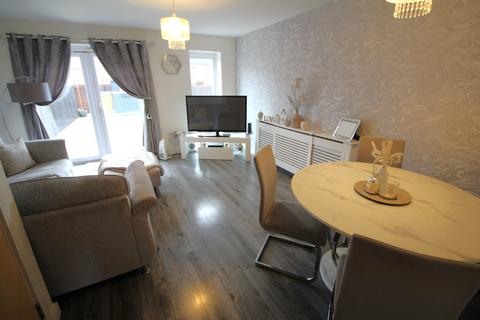 11 Fairbourne Walk, Oldham, OL1 4QQ