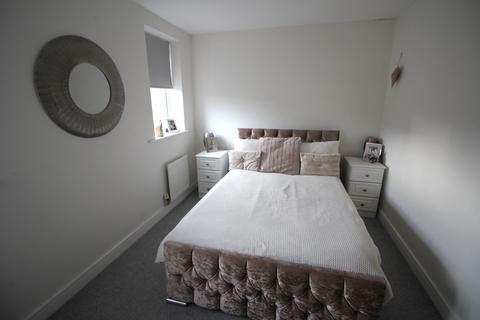 11 Fairbourne Walk, Oldham, OL1 4QQ