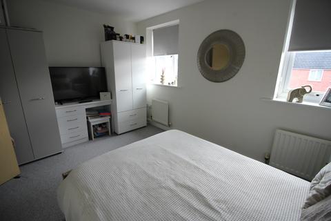 11 Fairbourne Walk, Oldham, OL1 4QQ