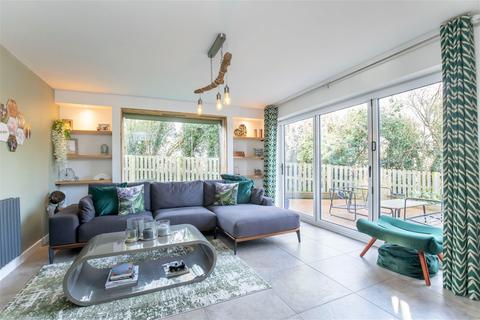 4 Vardroe Way, Tibberton, Droitwich, WR9 7TG
