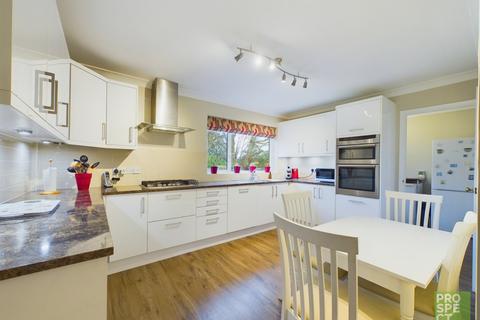 4 bedroom detached house for sale - Maple Close, Sandhurst, Berkshire, GU47