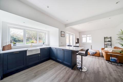 34 The Chase, Ickenham, Uxbridge, UB10 8SS