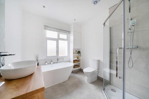 34 The Chase, Ickenham, Uxbridge, UB10 8SS
