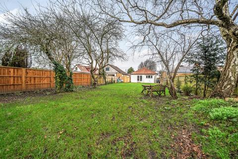 34 The Chase, Ickenham, Uxbridge, UB10 8SS