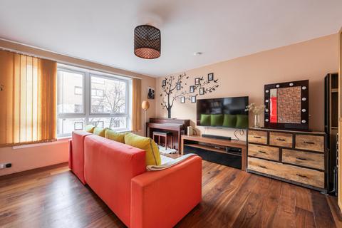 2 bedroom flat for sale - North Hillhousefield, Edinburgh EH6
