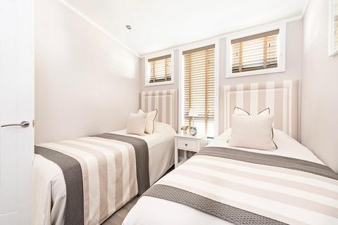 2 bedroom lodge for sale - Strensall York