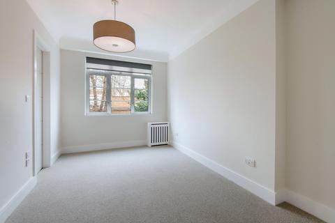 1 bedroom apartment to rent, Grove End Gardens, Grove End Road, St John's Wood, London, NW8