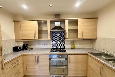 2 bedroom flat to rent, Beckford Court, Tyldesley, Manchester, M29