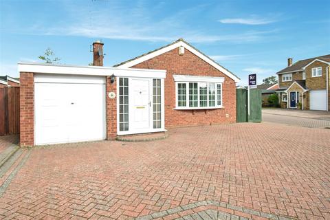 3 bedroom detached bungalow for sale - Long Close, Corby NN18
