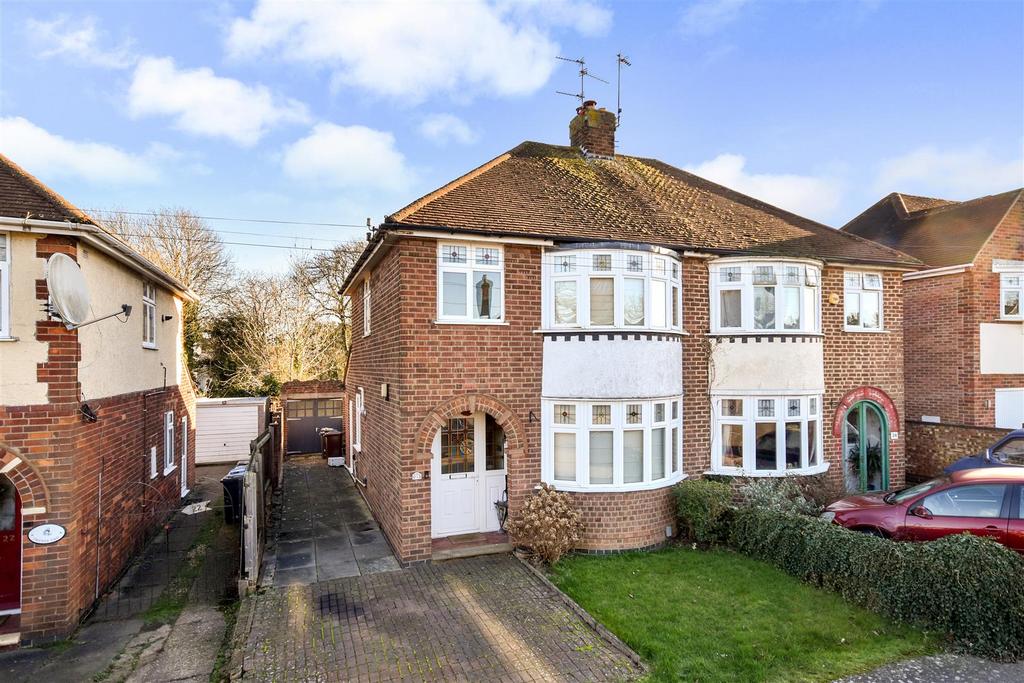 Wheatley Avenue, Corby NN17 3 bed semidetached house for sale £249,950