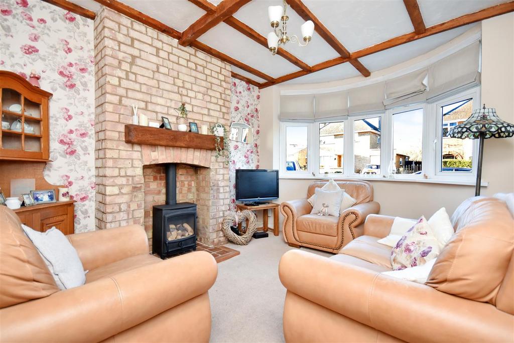 Wheatley Avenue, Corby NN17 3 bed semidetached house for sale £249,950