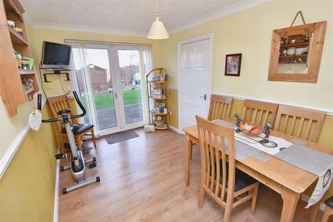 4 bedroom semi-detached house for sale, Blake Road, Corby NN18
