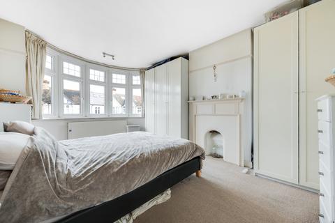 18 Eden Way, Beckenham, BR3 3DJ