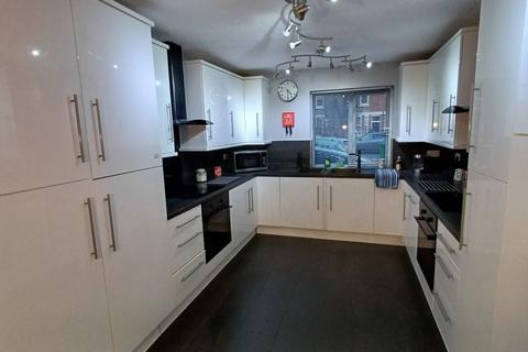 8 bedroom terraced house to rent, Montpelier Road, Dunkirk, Nottingham, NG7