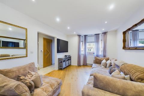 2a Kings Drive, Gravesend, DA12 5BG