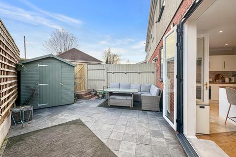 2a Kings Drive, Gravesend, DA12 5BG