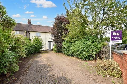 2 bedroom terraced house for sale, South Road, Corby NN17