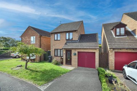 3 bedroom detached house for sale, Little Meadow, Corby NN18