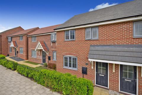 3 bedroom terraced house for sale, The Avenue, Corby NN17