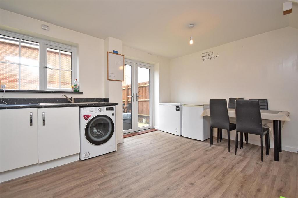 Kitchen/Dining Room