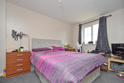 5 bedroom townhouse for sale - Cheltenham Road, Corby NN18