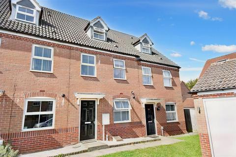 3 bedroom terraced house for sale, Siskin Close, Corby NN18