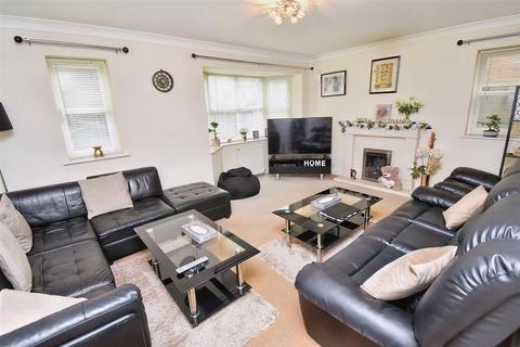 4 bedroom detached house for sale, Newmarket Close, Corby NN18