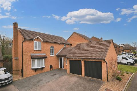 4 bedroom detached house for sale, Little Meadow, Corby NN18