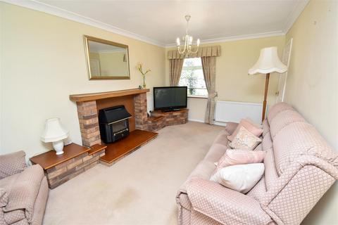 4 bedroom detached house for sale, The Lawns, Corby NN18