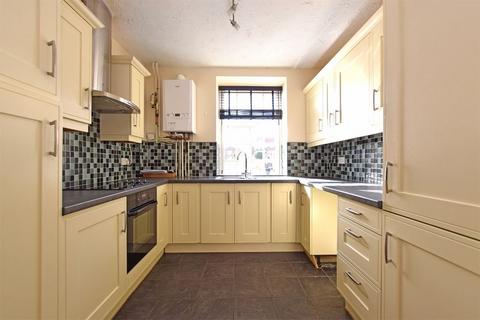 3 bedroom end of terrace house for sale, The Courtyard, King's Lynn PE31